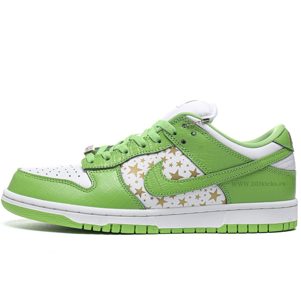dd nike sb dunk low S*p*e stars mean green